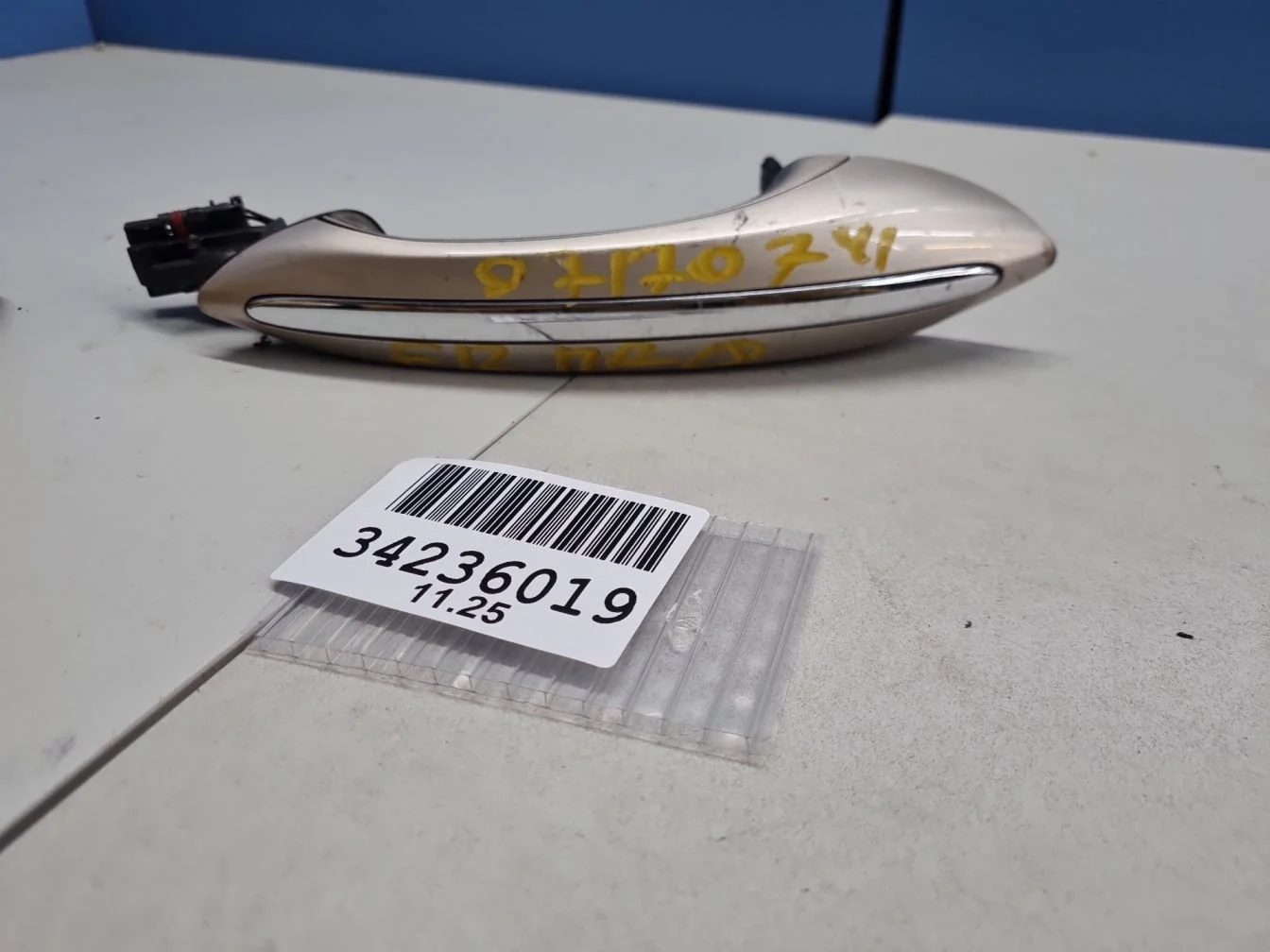 Ручка двери нaружная правая для BMW 6 F12 F13 2011-2017