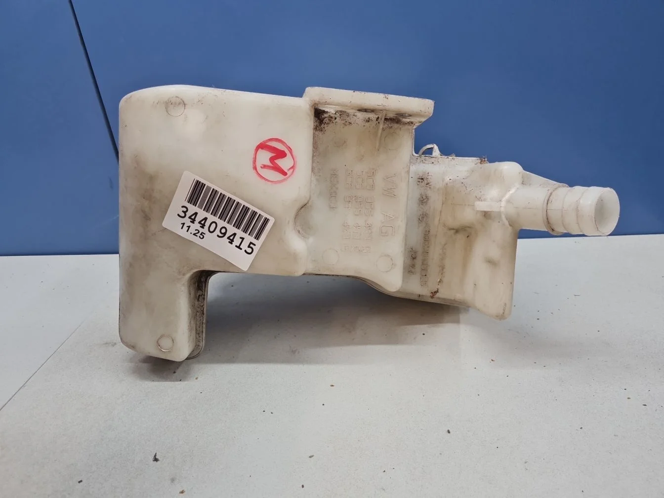 Бачок омывателя для Volkswagen Jetta A6 2010-2018