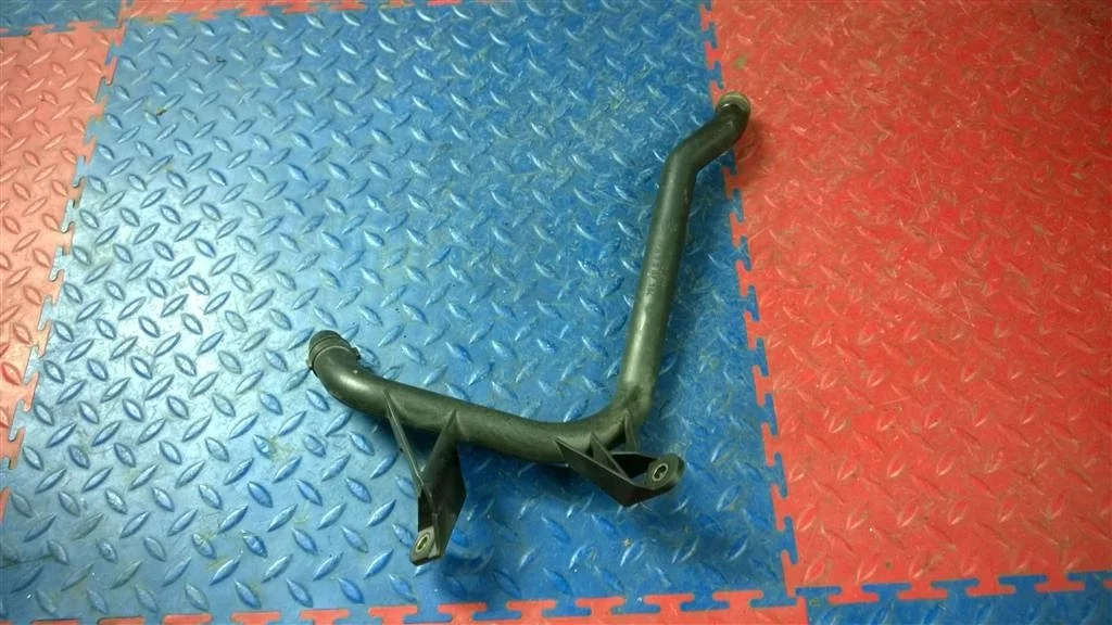 трубка системы охлаждения BMW X5 E53  M54B30 231 лс 3.0i