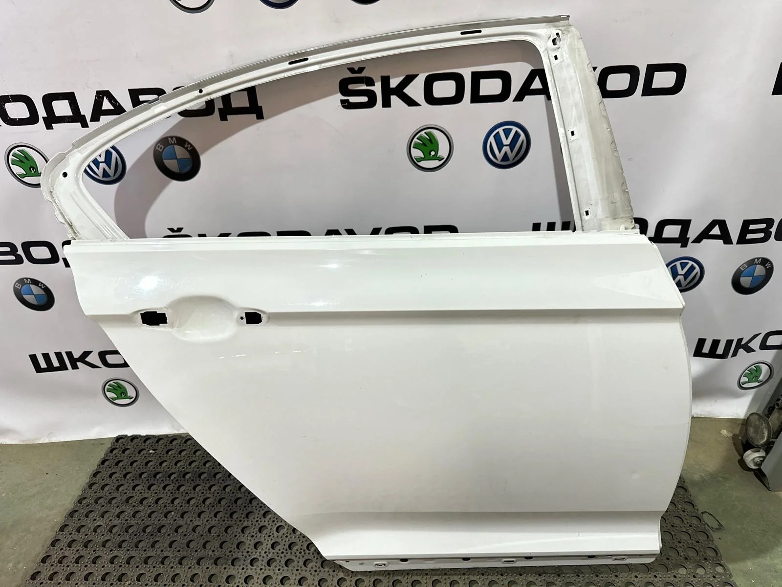 Дверь Volkswagen Passat 2018 3G5833056AC B8 2.0 DFGA, задняя правая
