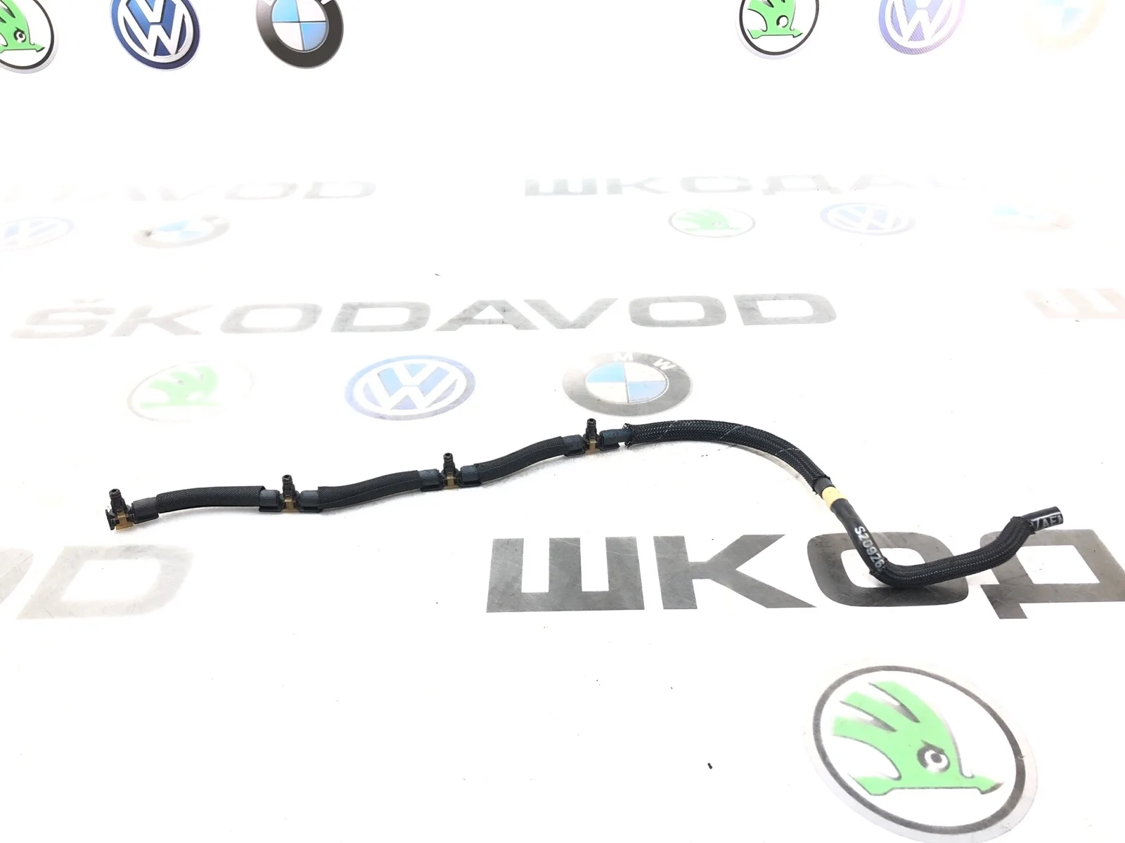 Шланг обратки Skoda Yeti 2010 03L130235N 5L 2.0 CFHF