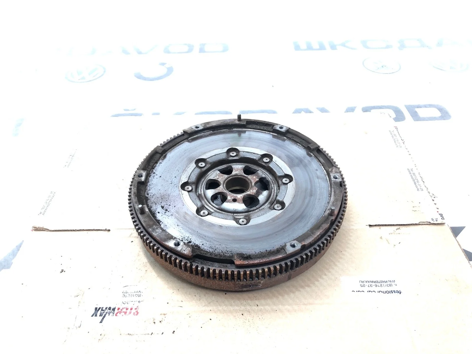 Маховик МКПП Skoda Yeti 2010 03L105266DL 5L 2.0 CFHF