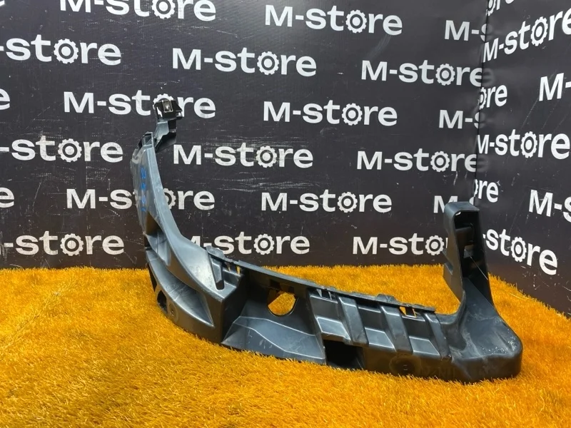 Кронштейн фары Mercedes-Benz M-Class 2012 A1666200291 W166 642.826, правый