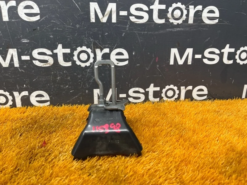 Скоба капота Bmw X5 2013 51237325992 F15 N57D30A, правая