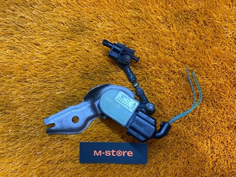 Датчик высоты дорожного просвета Porsche Cayenne 2007 7L0616214C 957 M4851, передний правый