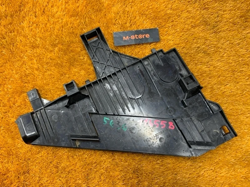 Кронштейн фары Land Rover Freelander 2010 6H5213D084A L359 B6324S, правый