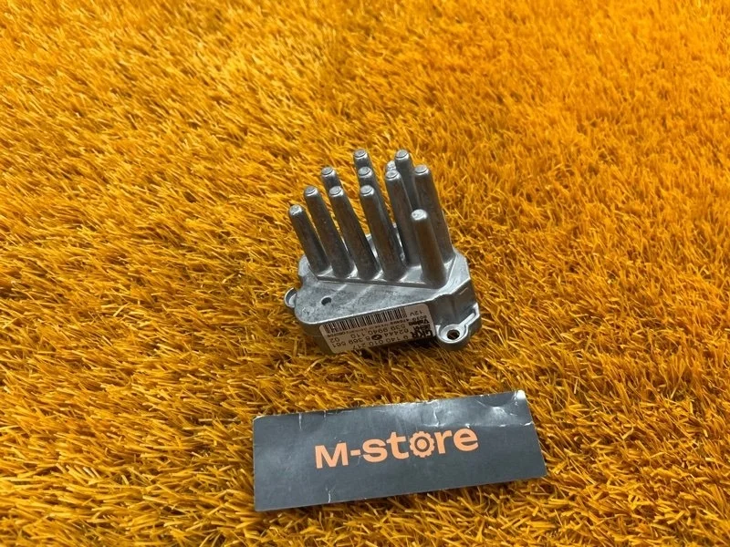 Регулятор отопителя Land Rover Range Rover 2006 8369561 L322 448PN