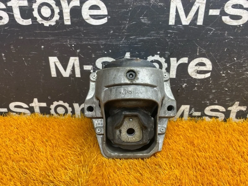 Подушка двигателя Audi Q5 2014 8R0199381C 8R CNC, левая