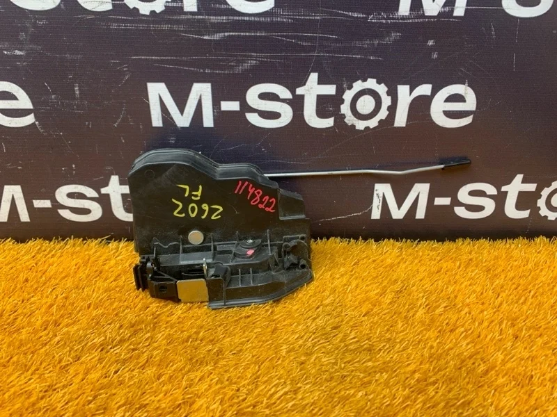 Замок двери Bmw 6-Series 2006 7167073 E63 N52B30A, передний левый