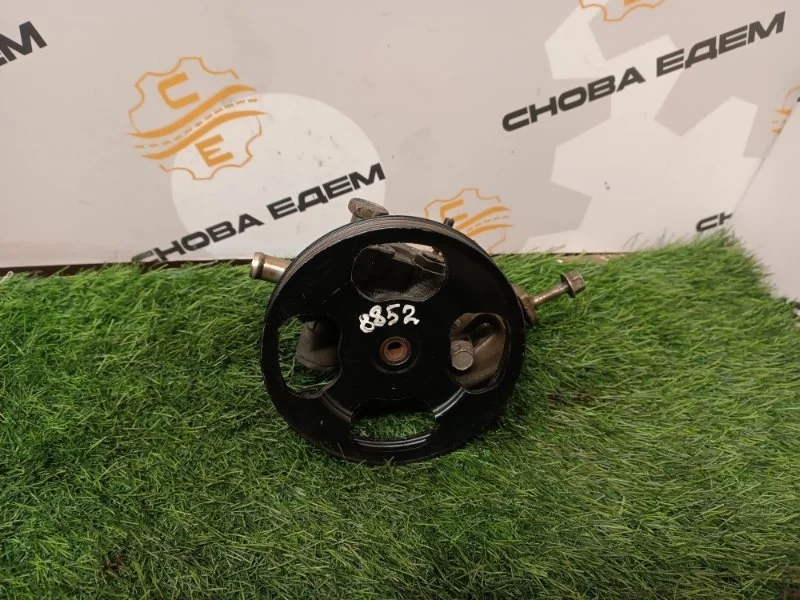 Насос гидроусилителя руля Mitsubishi Lancer 2010 MN184075 9 4G18 1.6