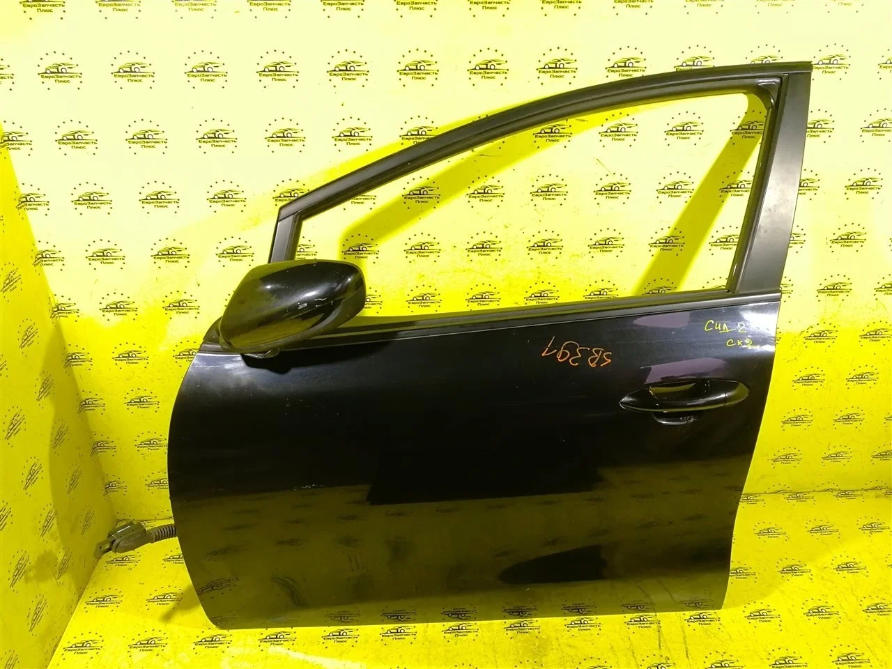 Дверь Kia Ceed 2 76003A2000 JD, передняя левая