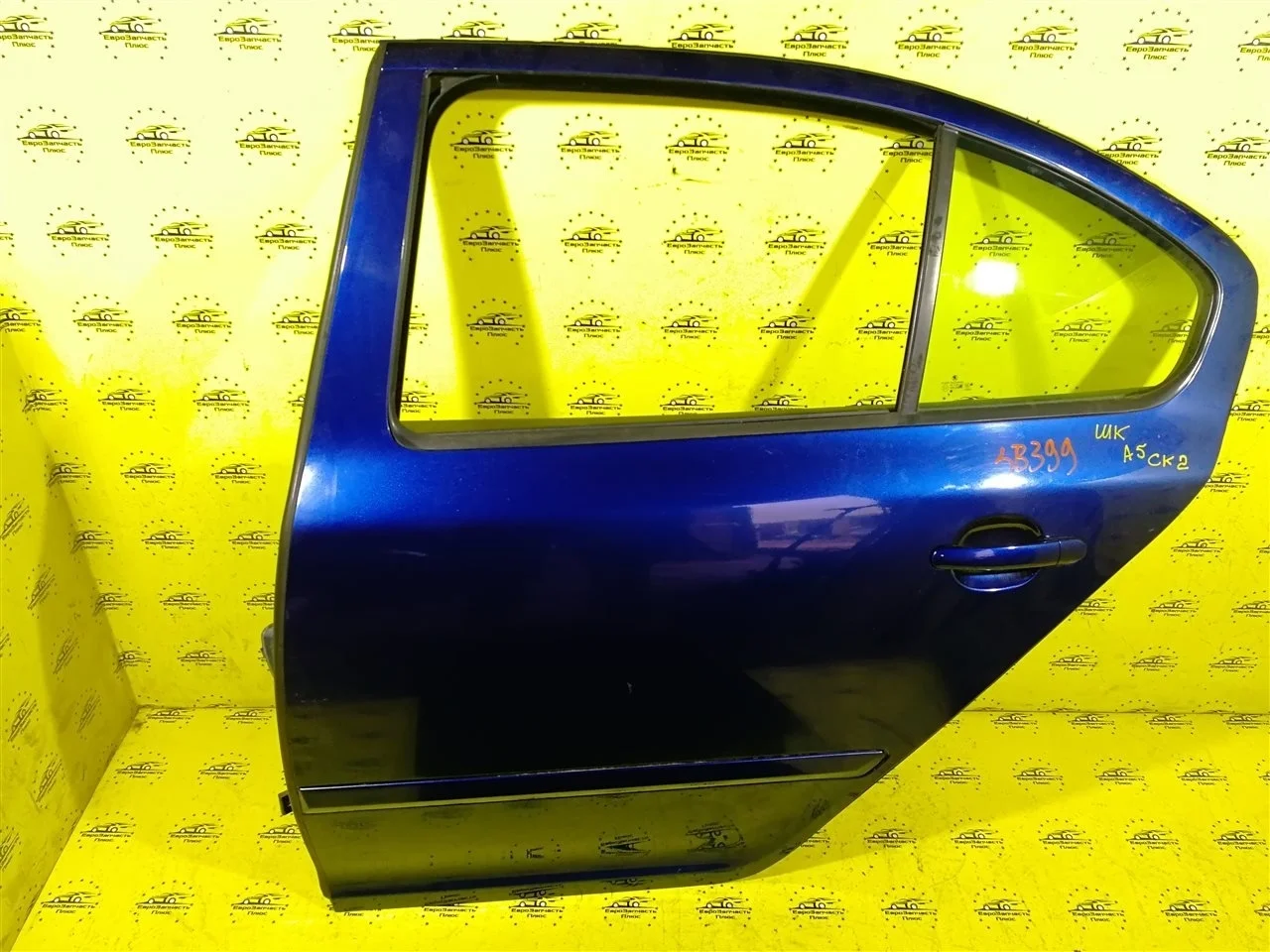 Дверь Skoda Octavia A5 1Z5833055 1Z, задняя левая