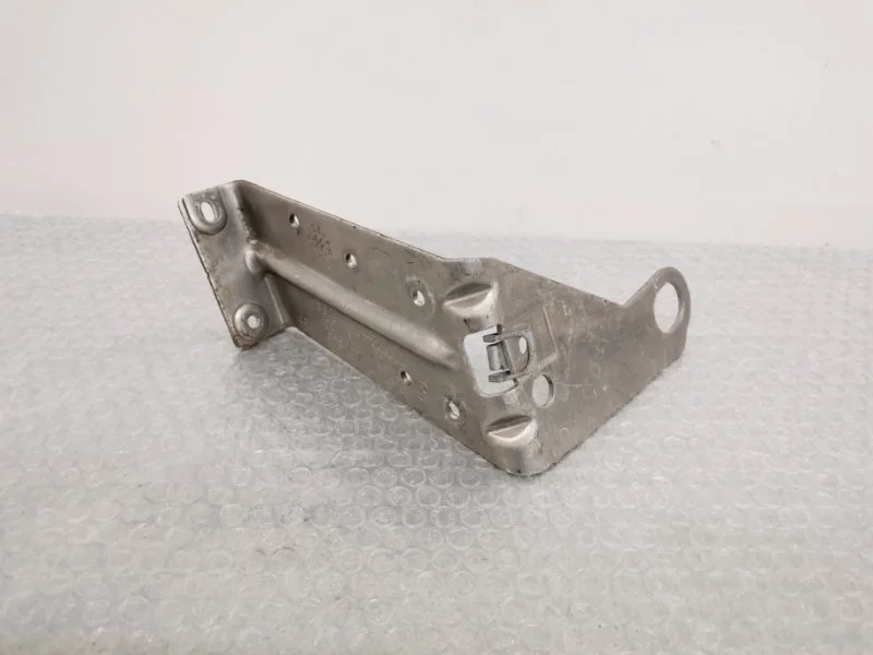 Кронштейн экрана моторного отсека Bmw X5 2011 51717188836 E70 N55B30, передний правый