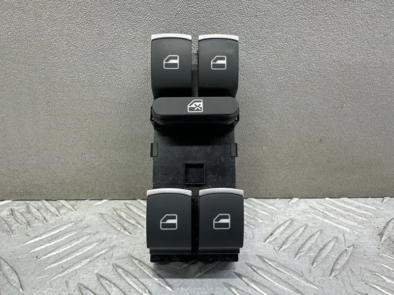 Кнопки стеклоподъемников Volkswagen Passat B7