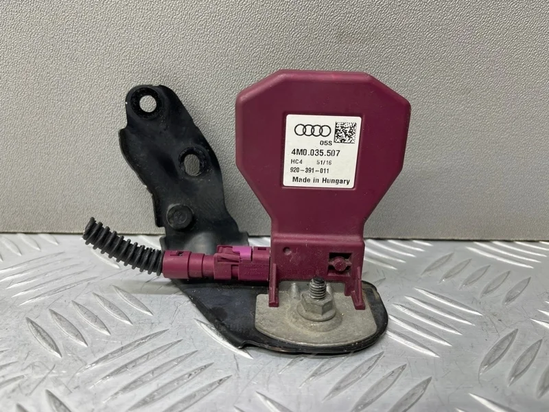 Антенна Audi A4 B9