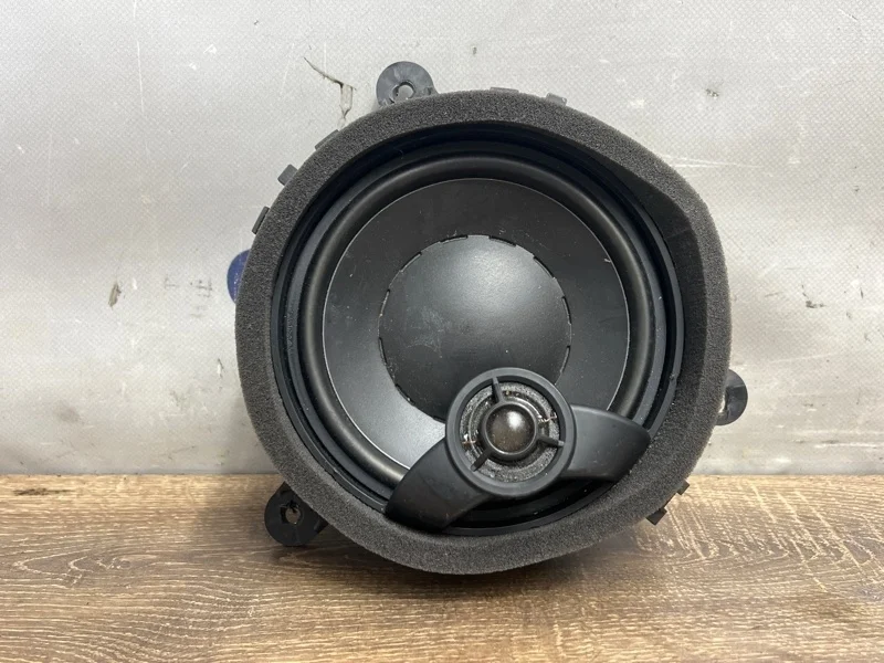 Динамик Volvo Xc90 30752354 ХС90 4.4 B8444S, задний