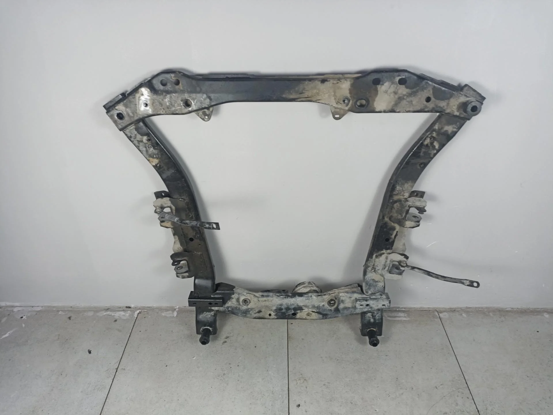 Передняя балка (подрамник) Renault Duster 2013