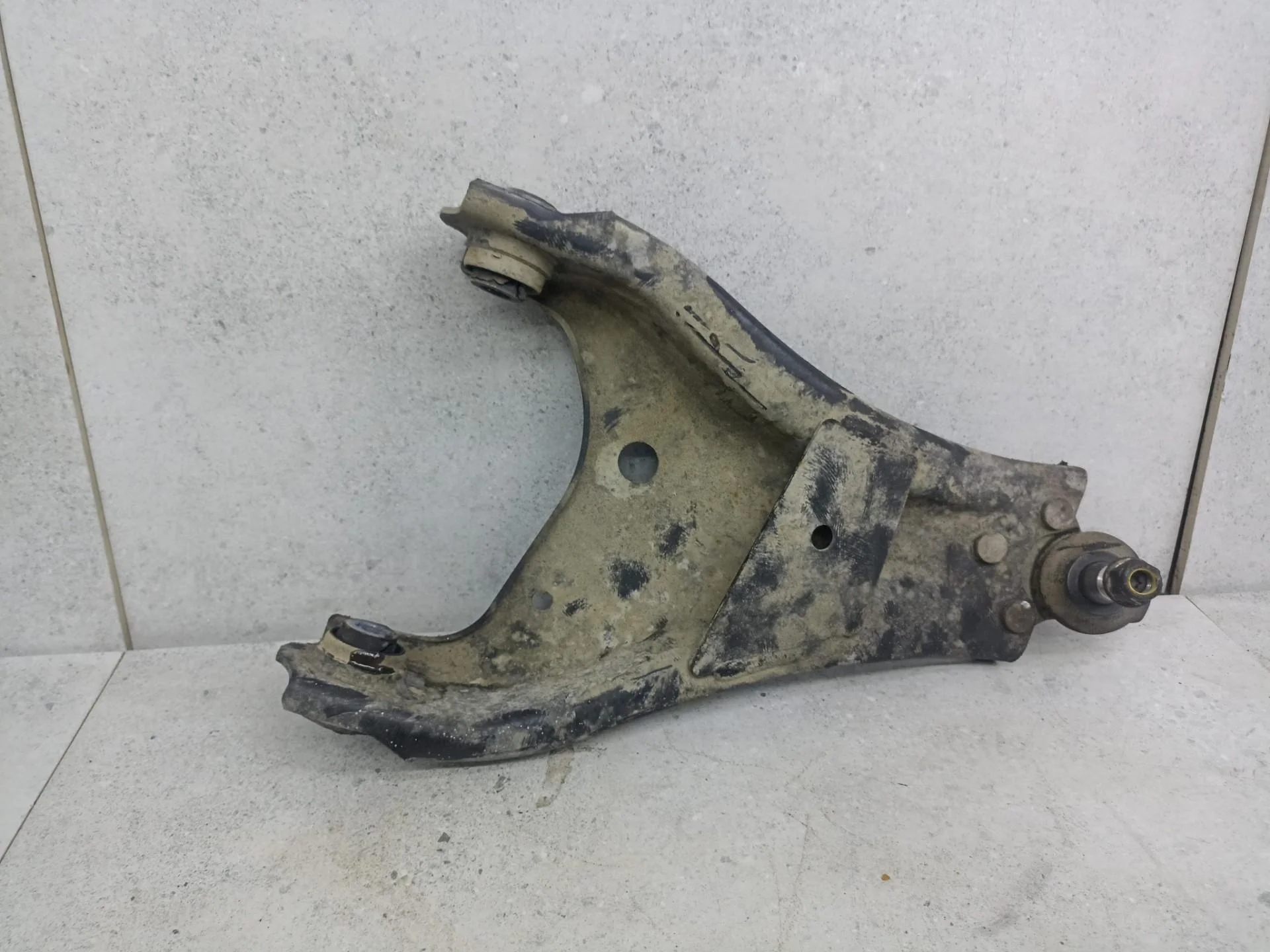 Рычаг передний правый Renault Duster 2013