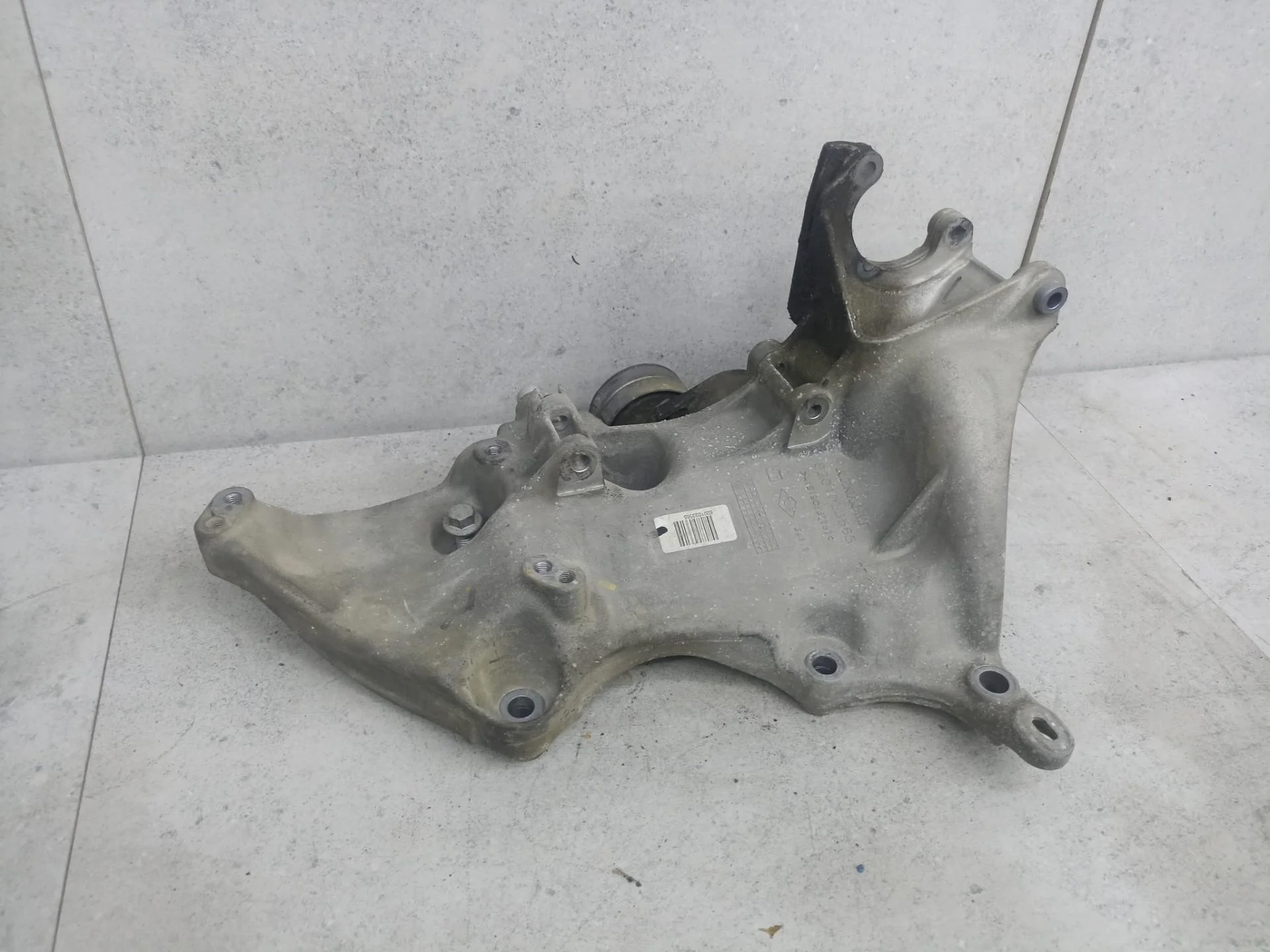 Кронштейн генератора Renault Duster 2015