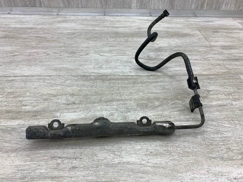 Рампа топливная Toyota Auris 2007 2380722030 ХЭТЧБЕК 4ZZ-FE