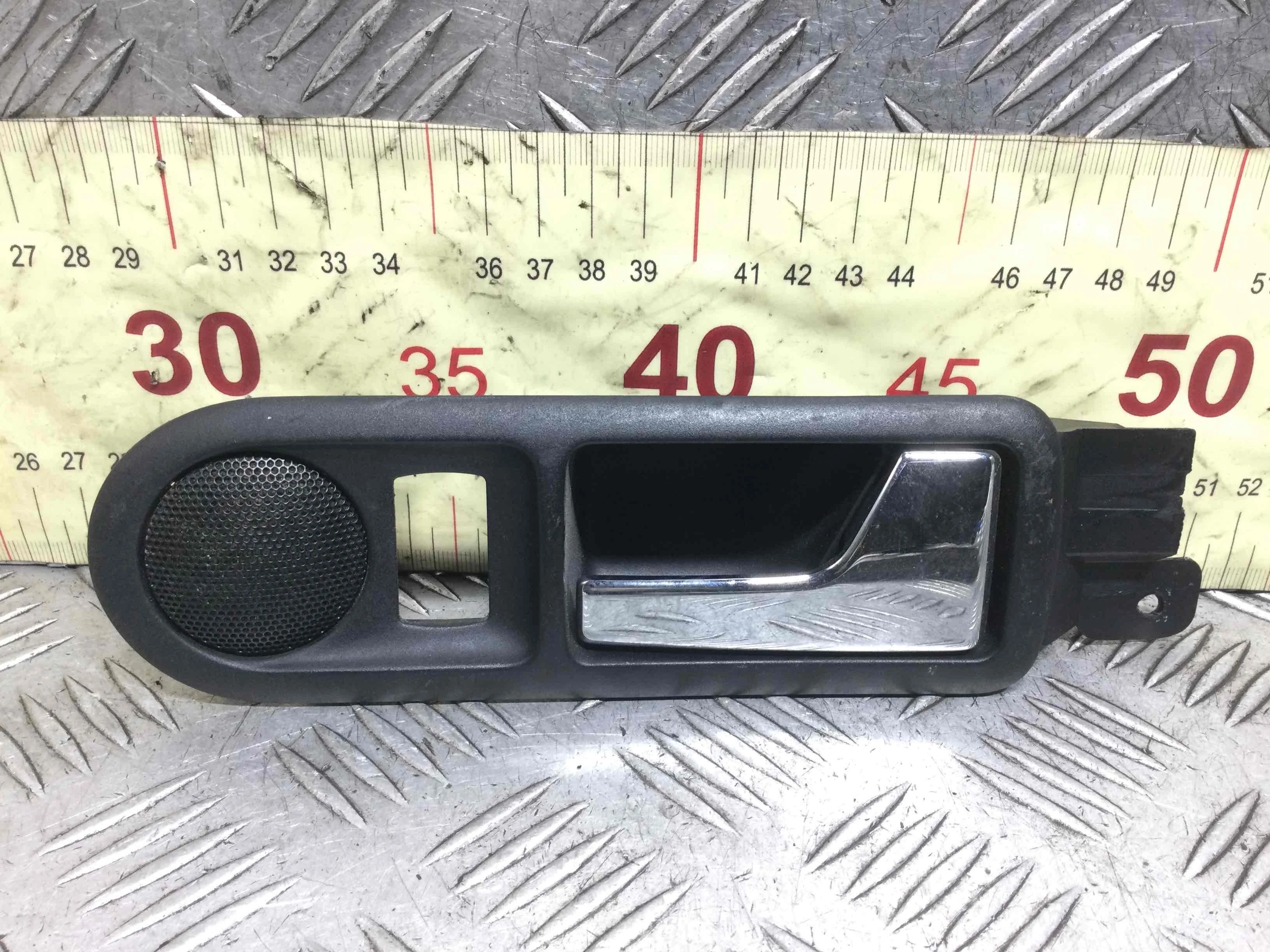 Ручка внутренняя задняя правая Volkswagen Golf 4 поколение (1997-2004) бензин 1.4 i Механика Универсал