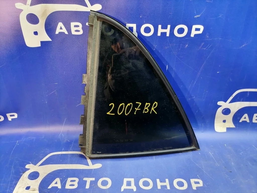 стекло TOYOTA AVENSIS AZT250 -