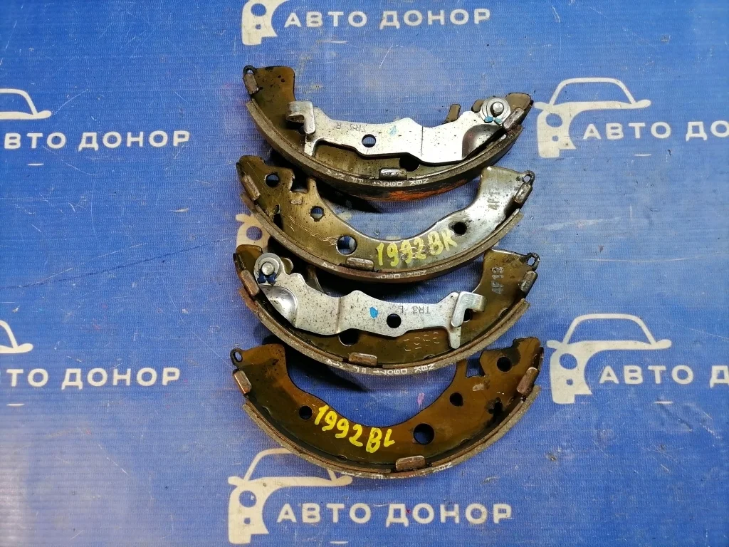 колодки тормозные HONDA FIT GP5 LEB