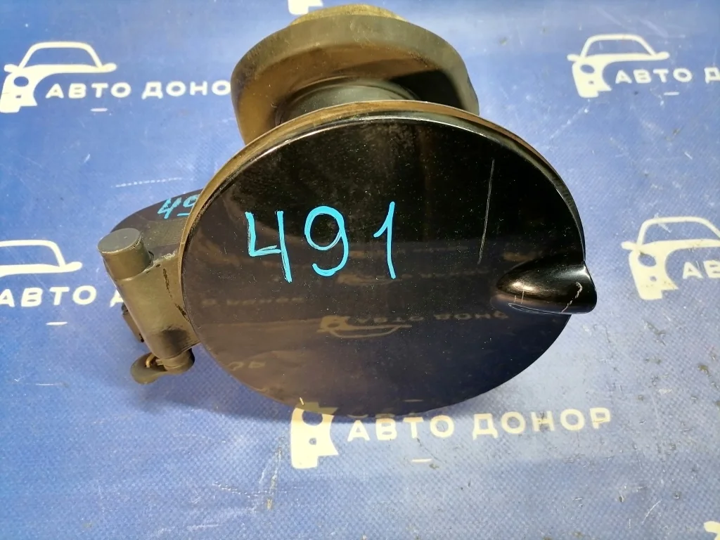 лючок FORD FOCUS CB8 -