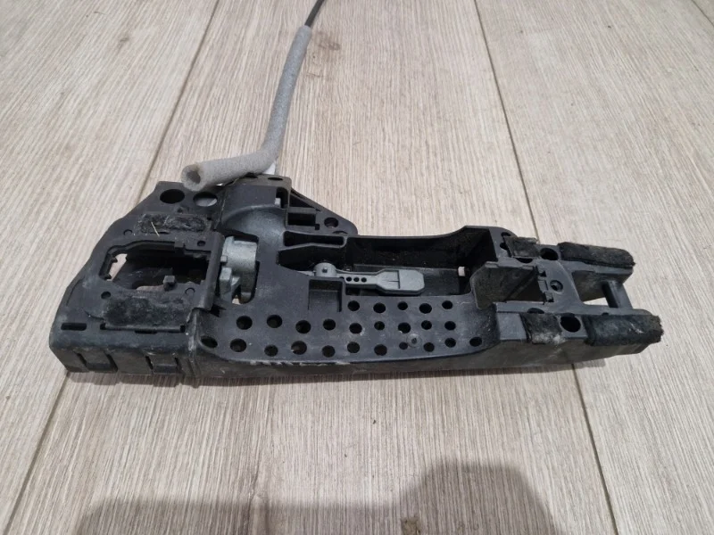 Кронштейн ручки двери Audi Q7 2015- 4M