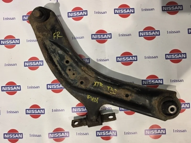 Рычаг подвески нижний Nissan X Trail 2017 545004CL1B T32 M9R, передний правый
