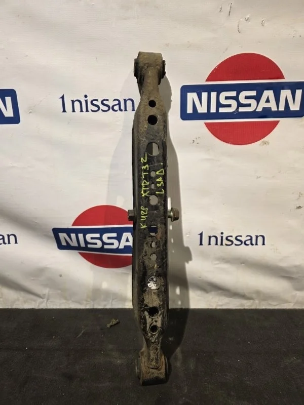 Рычаг подвески нижний Nissan X Trail 2017 55110JE20B T32 M9R, задний правый