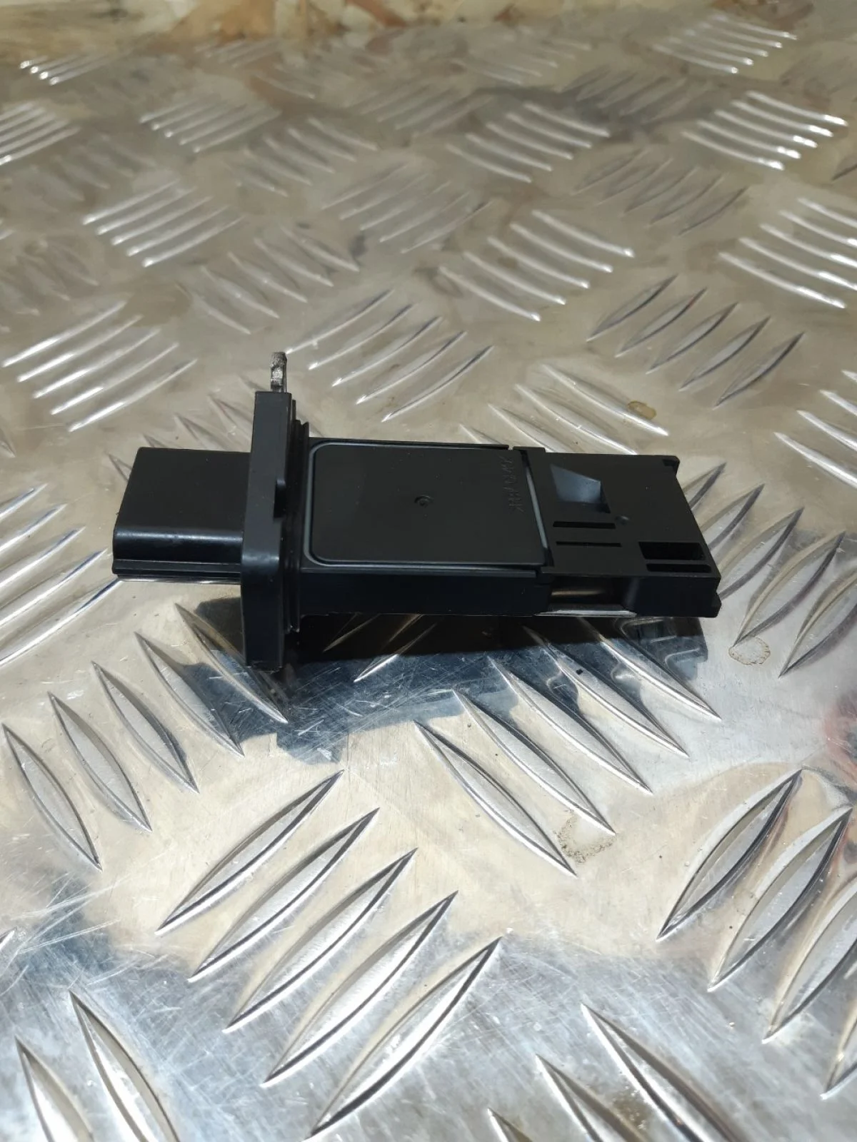 Расходомер воздуха (массметр) Nissan Navara D40 (2004—2010) 2008 серебристый