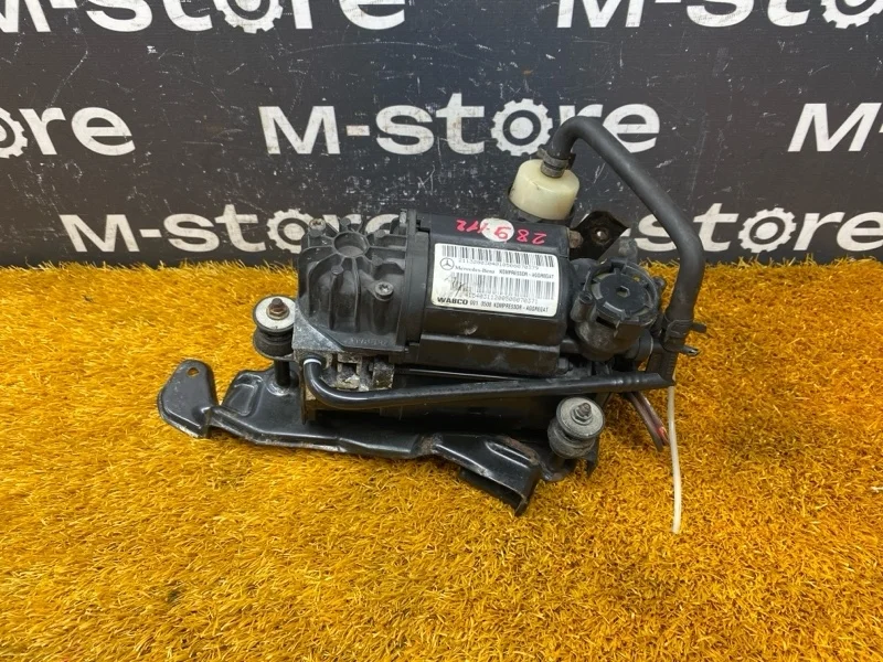 Компрессор подвески Mercedes S-Class 2003 A2113200304 W220 112.972