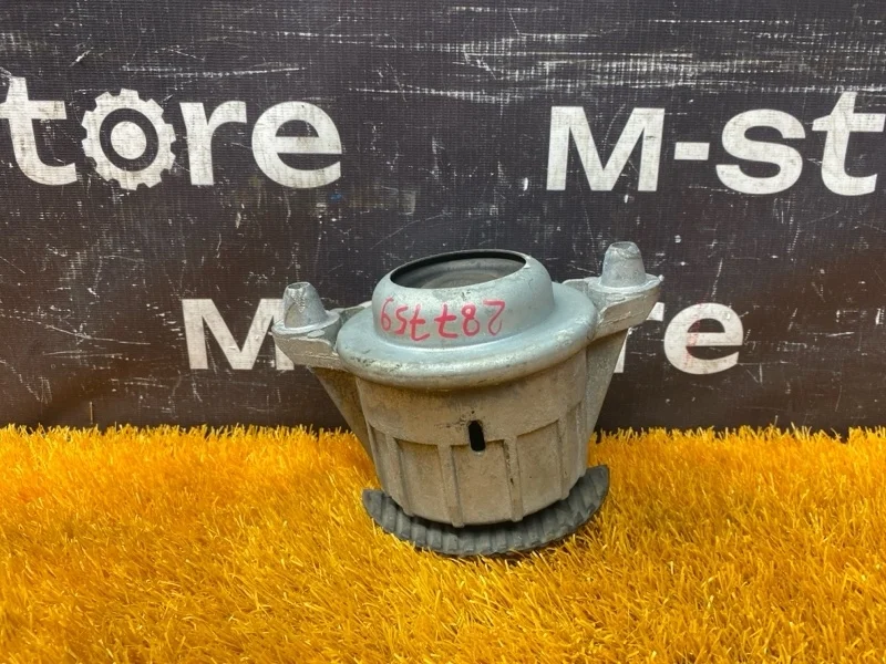 Подушка двигателя Mercedes-Benz C-Class 2010 A2042400117 W204 271.860, левая