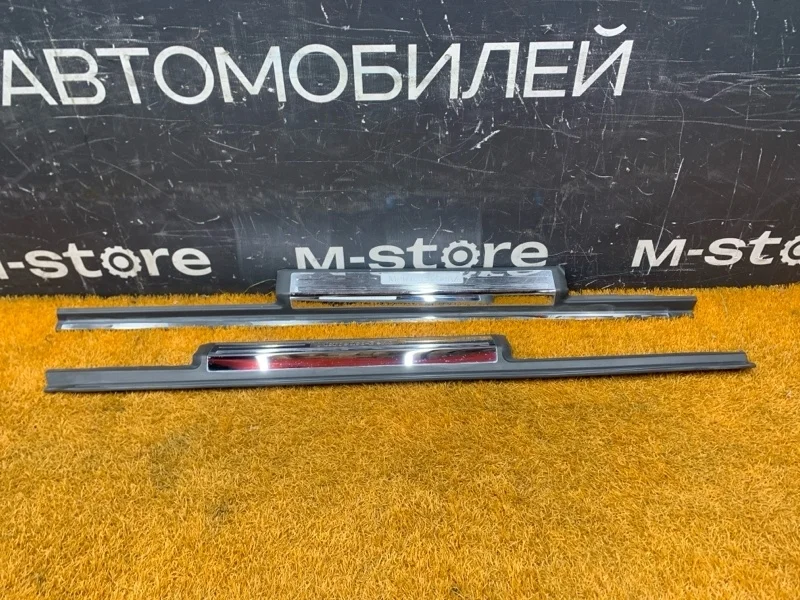 Накладка на порог салона Mercedes-Benz S-Class 2003 A2206804335 W220 112.972, передняя