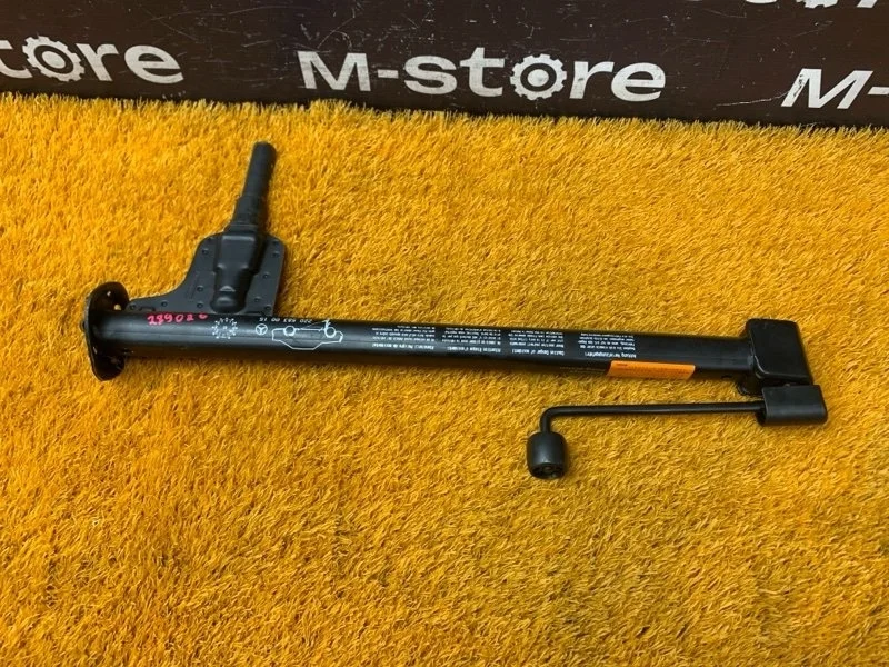 Домкрат Mercedes-Benz S-Class 2003 A2205830015 W220 112.972