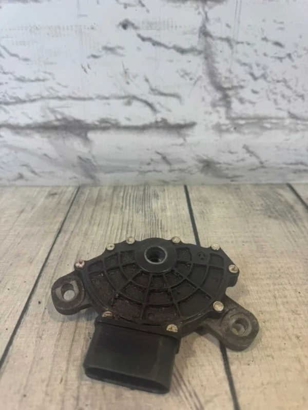 Датчик положения селектора VW Passat