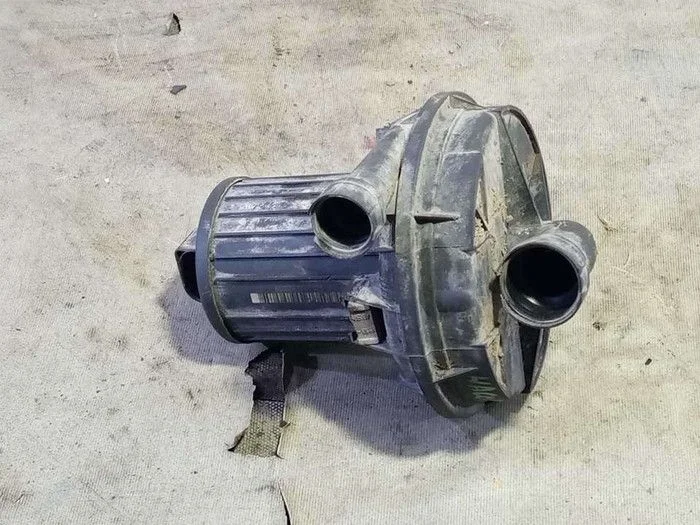 Насос воздушный Audi A4 B6 (2000—2006)