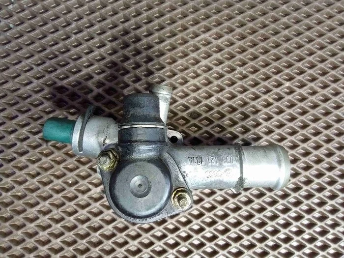 Корпус термостата Skoda Superb I (2001—2006)