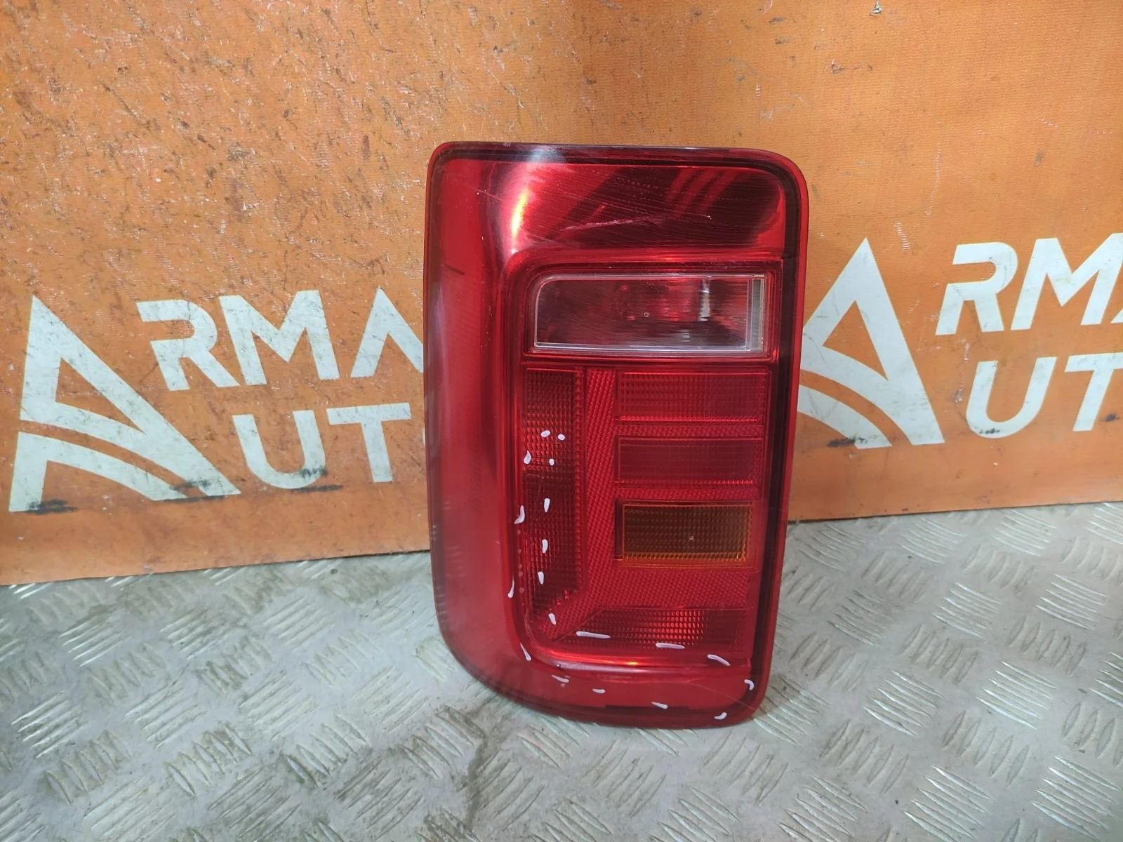 Фонарь Volkswagen Caddy 2015-2020 4