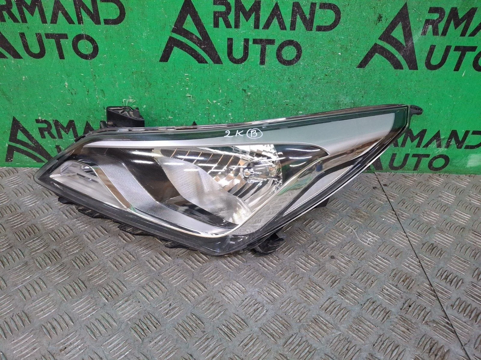 Фара Hyundai Solaris 2014-2017