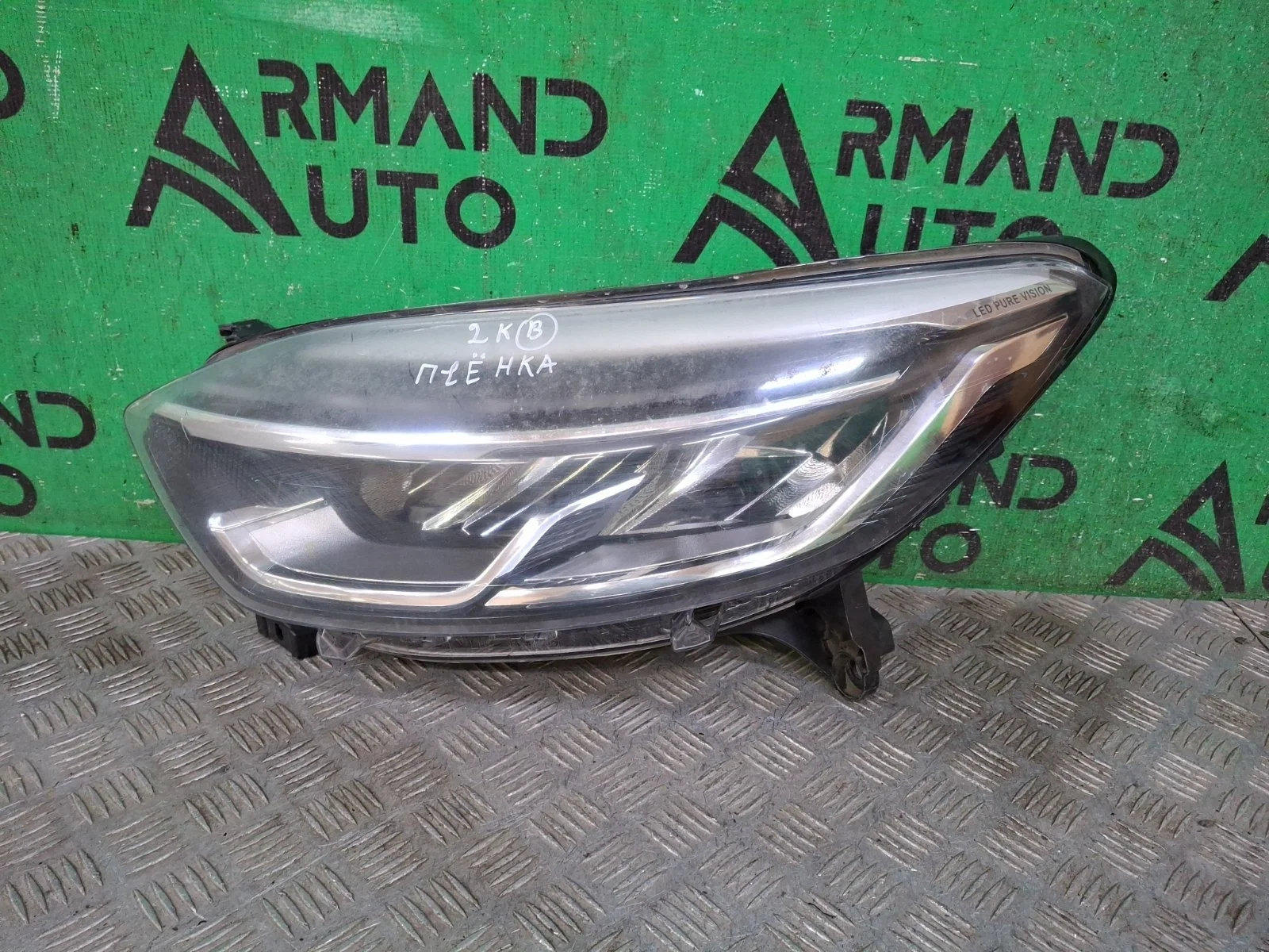 Фара Renault Kaptur 2016-нв