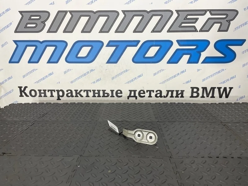 Кронштейн крыла Bmw 550Ix 2014 41357207206 F10 N63B44B, правый