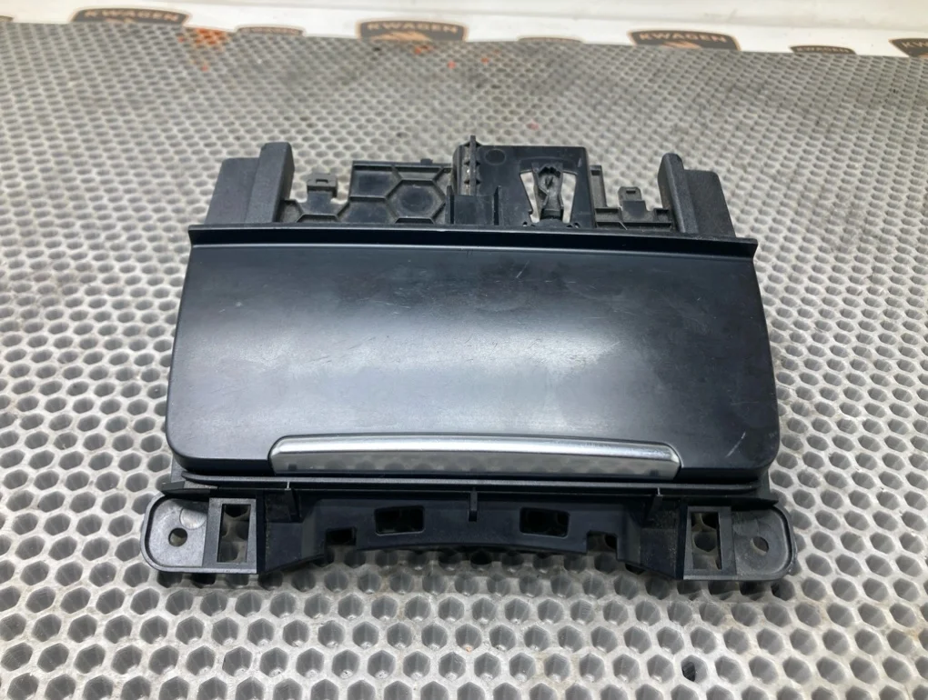 Пепельница Audi A4 2013 B8
