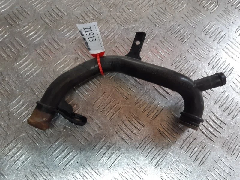 Трубка системы охлаждения Skoda Octavia