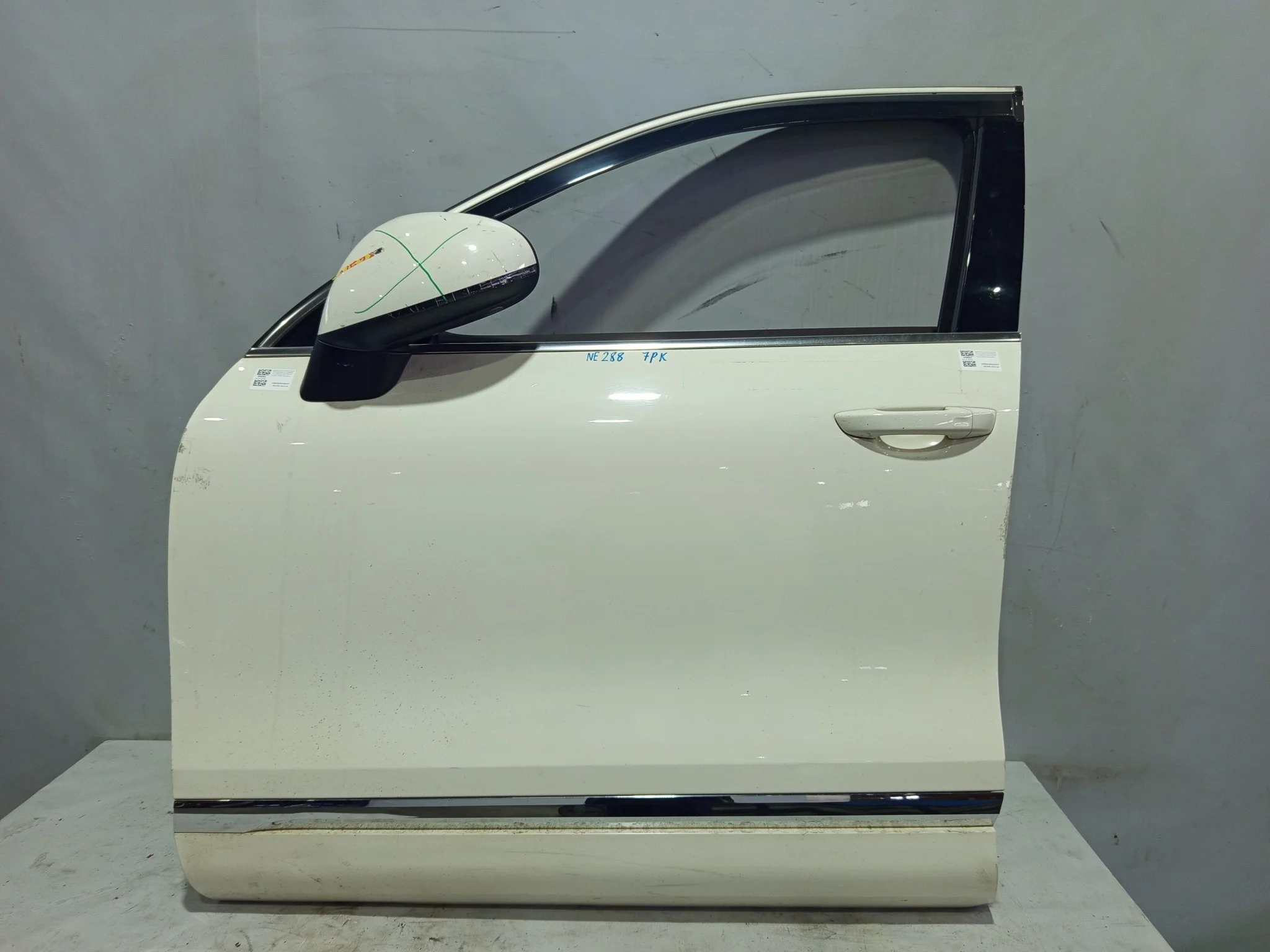 ДВЕРЬ VOLKSWAGEN PORSCHE CAYENNE TOUAREG 7P5 7P6 92A 958 7P0831055 ПЕРЕДНЯЯ ЛЕВАЯ белый, LR9A NE288