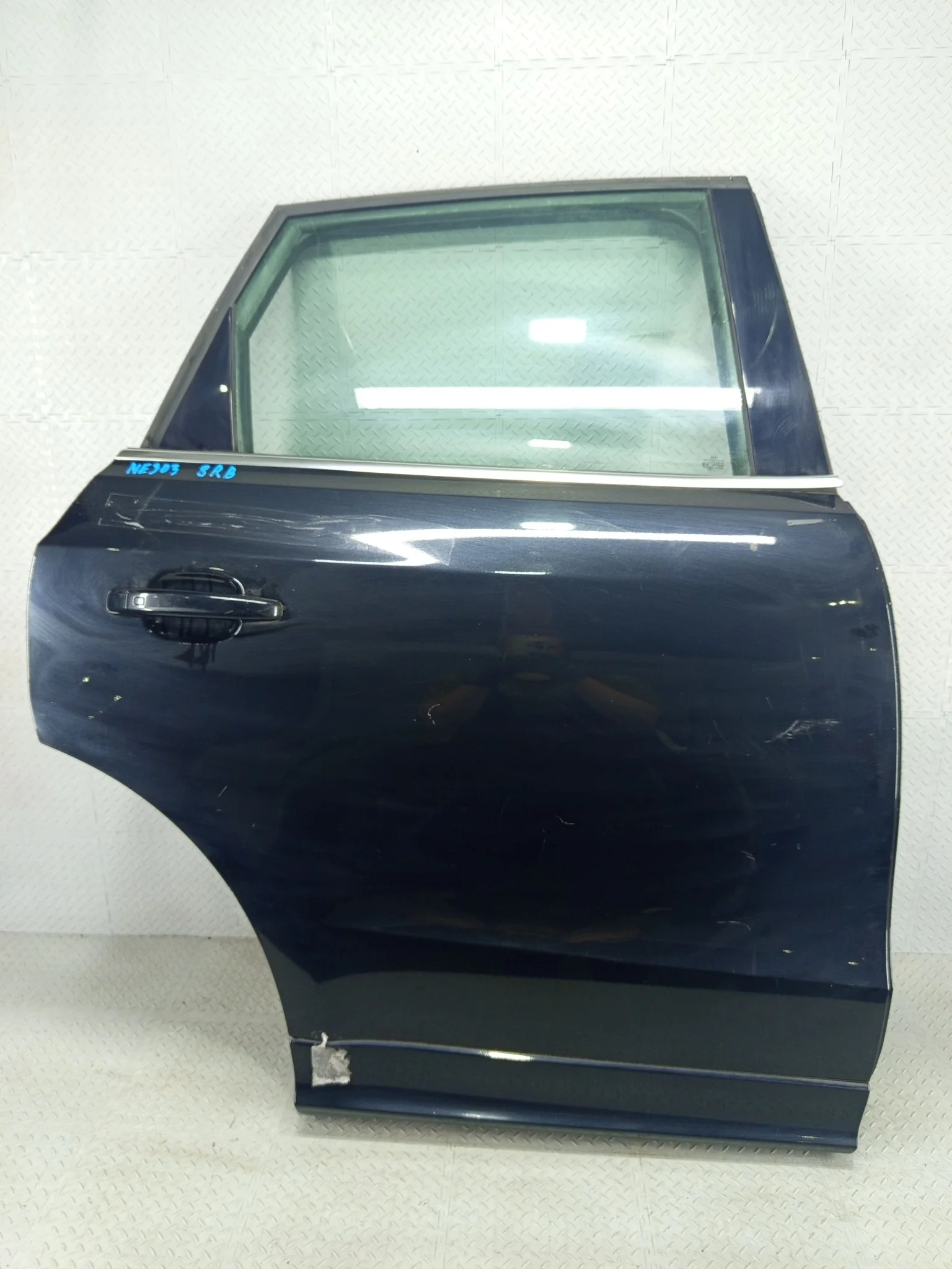 ДВЕРЬ AUDI Q5 8RB 8R0833052B ЗАДНЯЯ ПРАВАЯ черный NE303