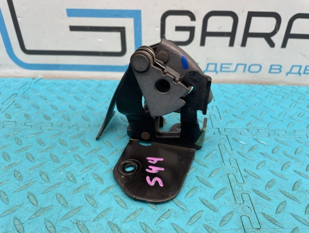 Крюк капота Mercedes-Benz C-Class 2005 A2038870527 W203 271.948 1.8