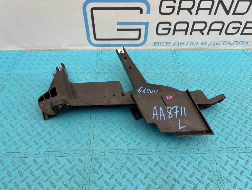 Кронштейн фары Bmw X3 2007 63126939199 E83 N52B25A 2.5, передний левый