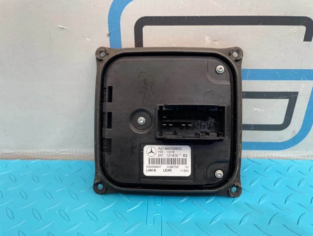 Блок фар Mercedes-Benz C-Class 2011 A2189009600 W204 271.860 1.8